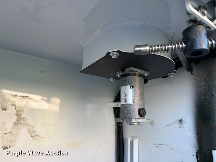 image for item EX4672 2016 Ford F550 utility / service truck