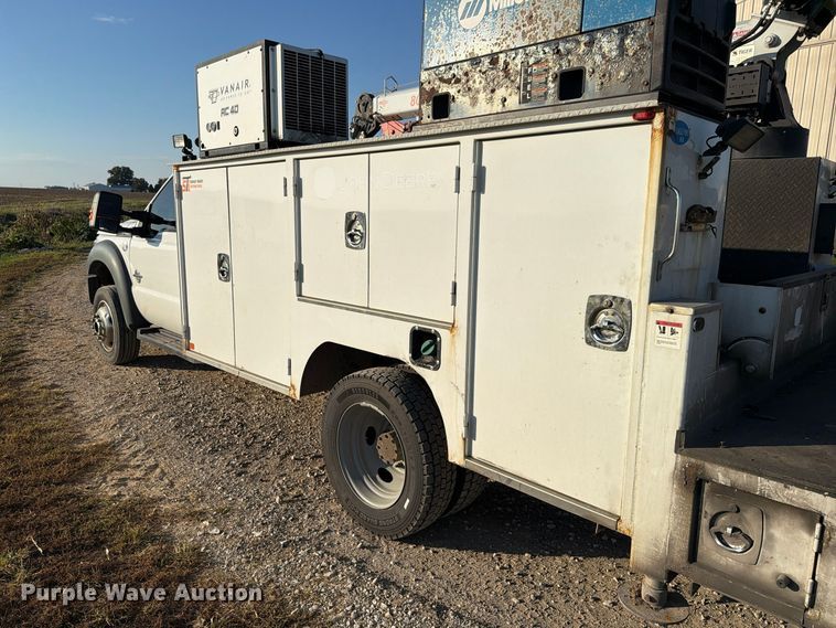 image for item EX4672 2016 Ford F550 utility / service truck