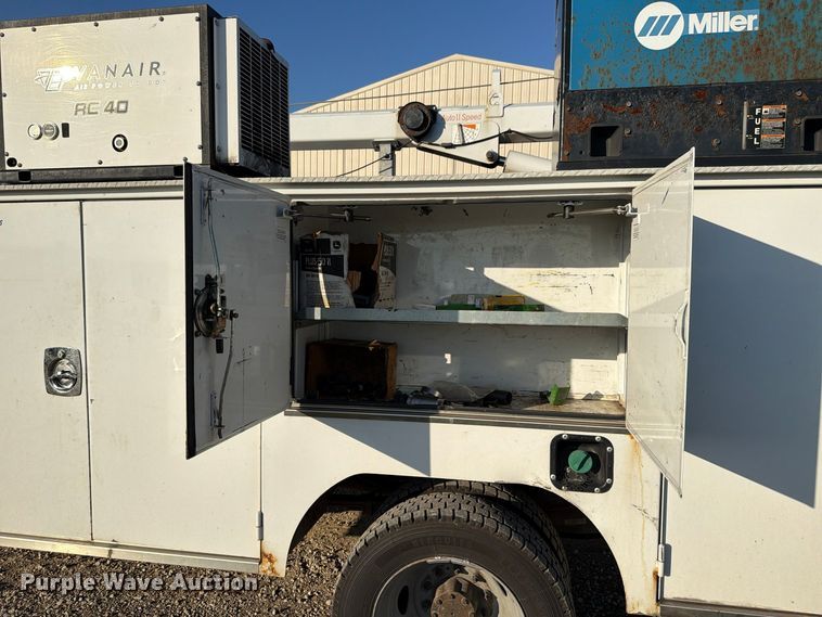 image for item EX4672 2016 Ford F550 utility / service truck