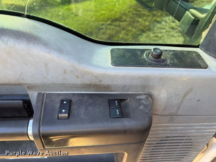 image for item EX4672 2016 Ford F550 utility / service truck