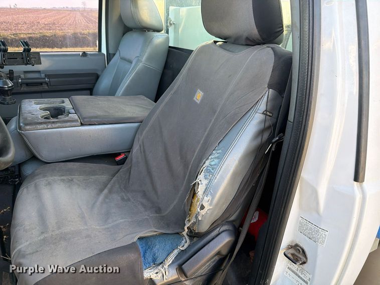 image for item EX4672 2016 Ford F550 utility / service truck