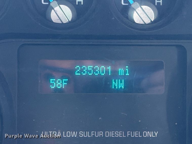 image for item EX4672 2016 Ford F550 utility / service truck
