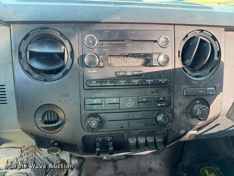image for item EX4672 2016 Ford F550 utility / service truck