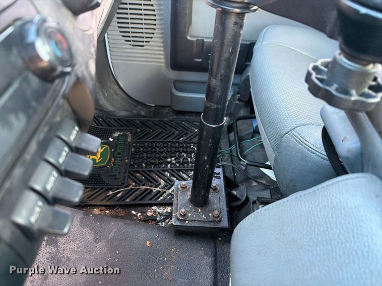 image for item EX4672 2016 Ford F550 utility / service truck