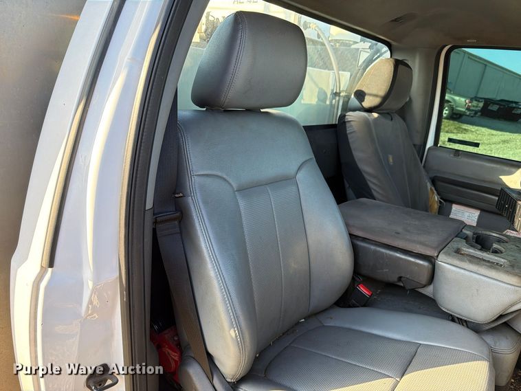 image for item EX4672 2016 Ford F550 utility / service truck