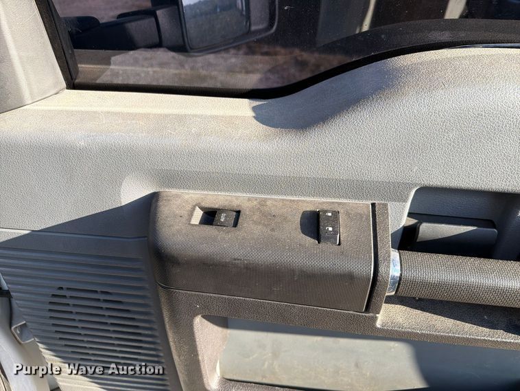 image for item EX4672 2016 Ford F550 utility / service truck