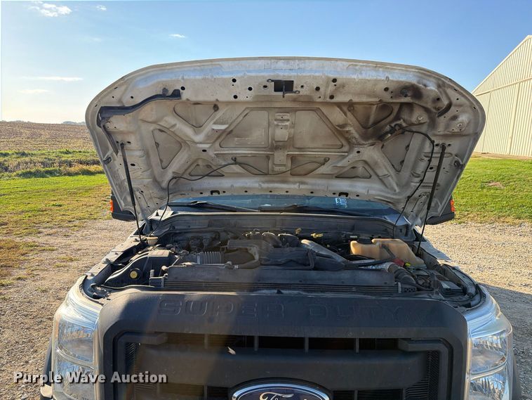 image for item EX4672 2016 Ford F550 utility / service truck