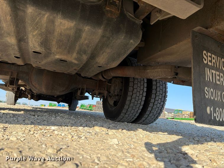 image for item EX4672 2016 Ford F550 utility / service truck