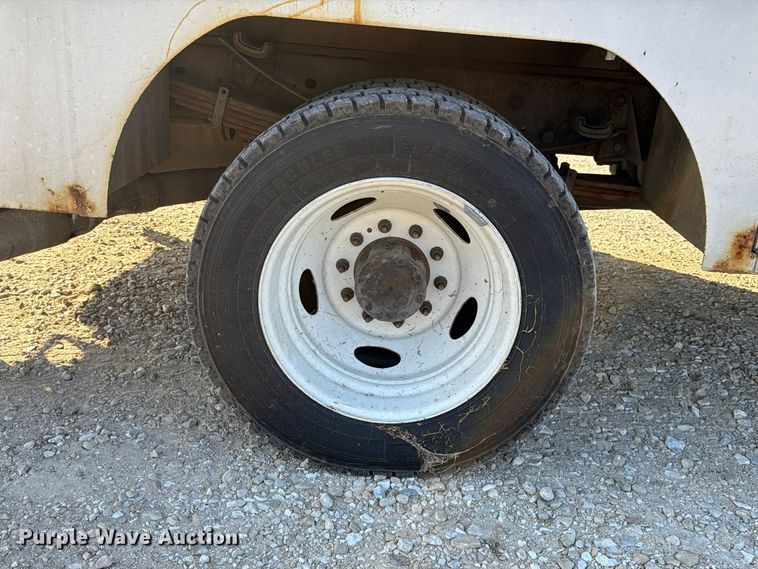 image for item EX4672 2016 Ford F550 utility / service truck