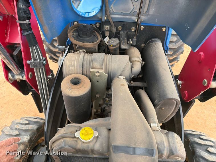 image for item FC0492 2003 New Holland TC29D MFWD tractor