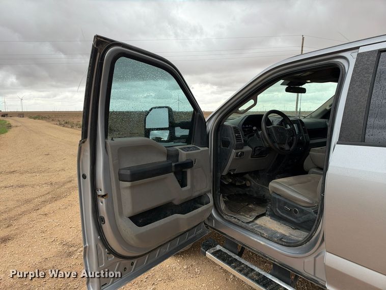 image for item FC0494 2022 Ford F350 Super Duty Crew Cab dump flatbed pickup truck