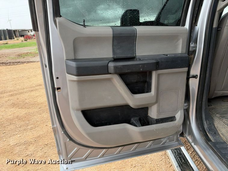 image for item FC0494 2022 Ford F350 Super Duty Crew Cab dump flatbed pickup truck