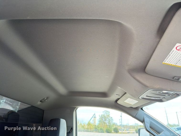 image for item FG0852 2020 Chevrolet Silverado 3500HD utility bed pickup truck