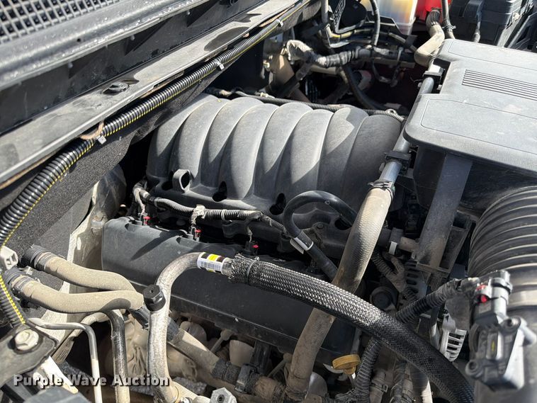 image for item FG0852 2020 Chevrolet Silverado 3500HD utility bed pickup truck