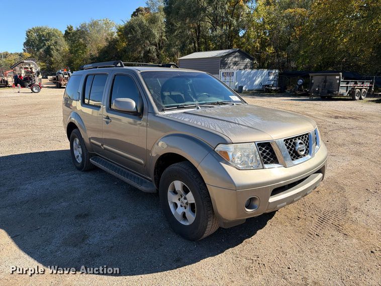 image for item FG3062 2006 Nissan Pathfinder SUV