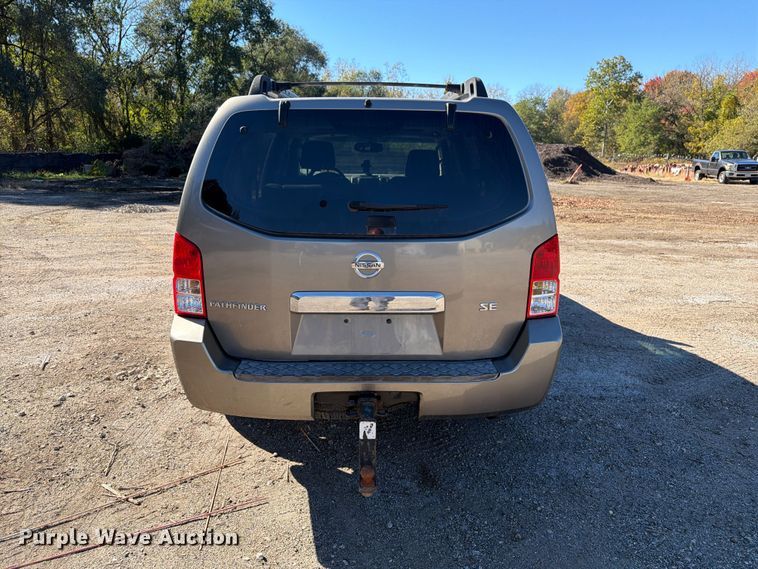 image for item FG3062 2006 Nissan Pathfinder SUV
