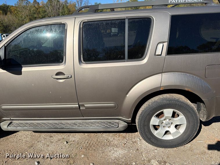 image for item FG3062 2006 Nissan Pathfinder SUV