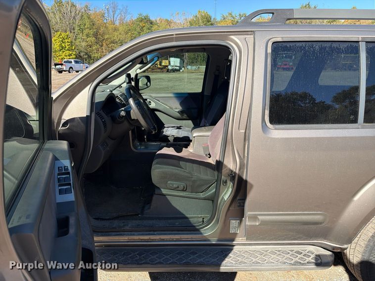 image for item FG3062 2006 Nissan Pathfinder SUV