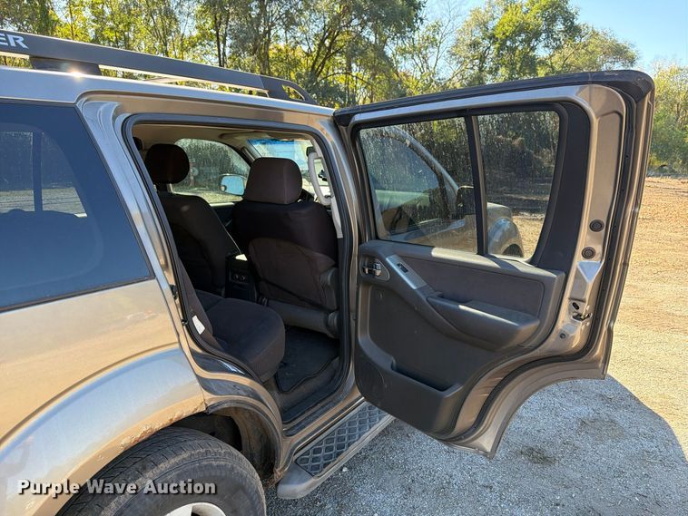 image for item FG3062 2006 Nissan Pathfinder SUV