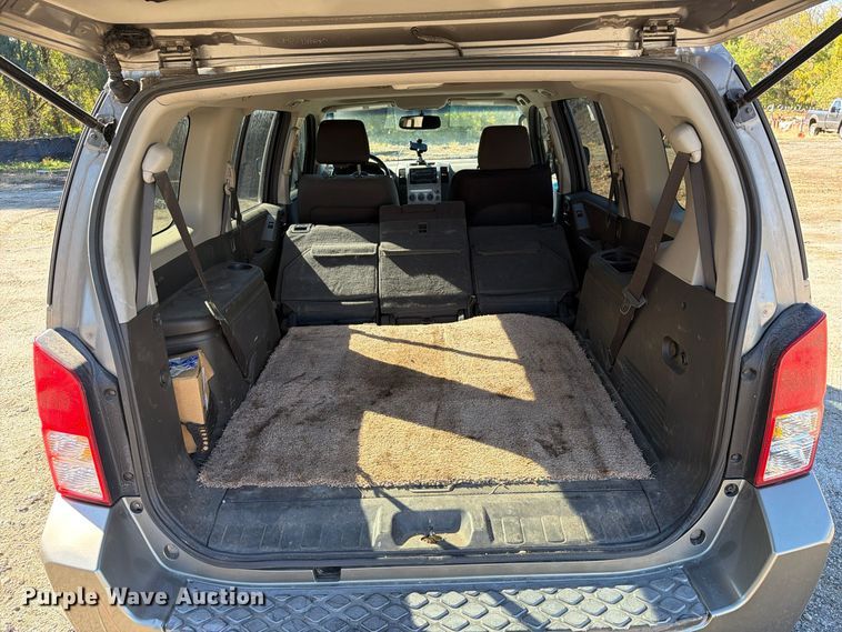 image for item FG3062 2006 Nissan Pathfinder SUV