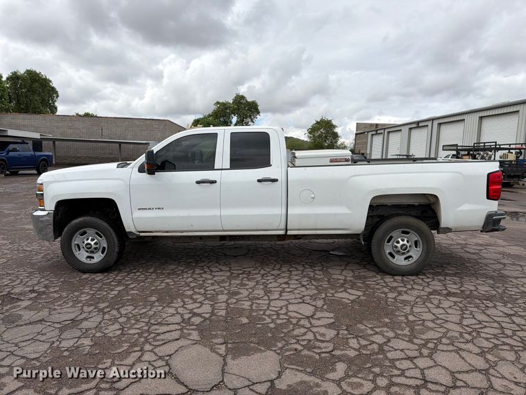image for item FI2082 2019 Chevrolet Silverado 2500HD Ext. Cab pickup truck