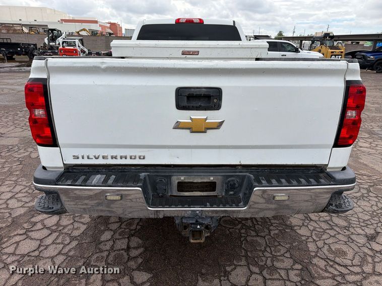 image for item FI2082 2019 Chevrolet Silverado 2500HD Ext. Cab pickup truck