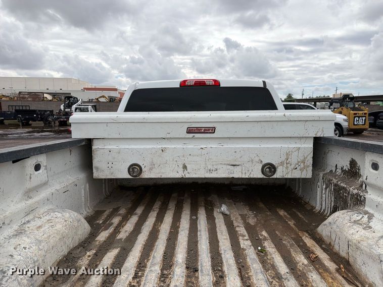 image for item FI2082 2019 Chevrolet Silverado 2500HD Ext. Cab pickup truck