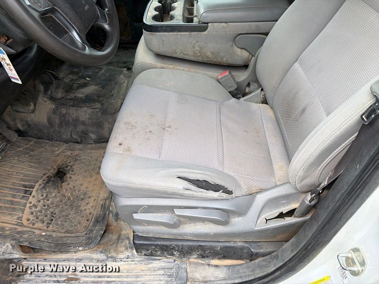 image for item FI2082 2019 Chevrolet Silverado 2500HD Ext. Cab pickup truck