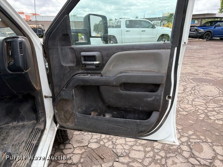 image for item FI2082 2019 Chevrolet Silverado 2500HD Ext. Cab pickup truck