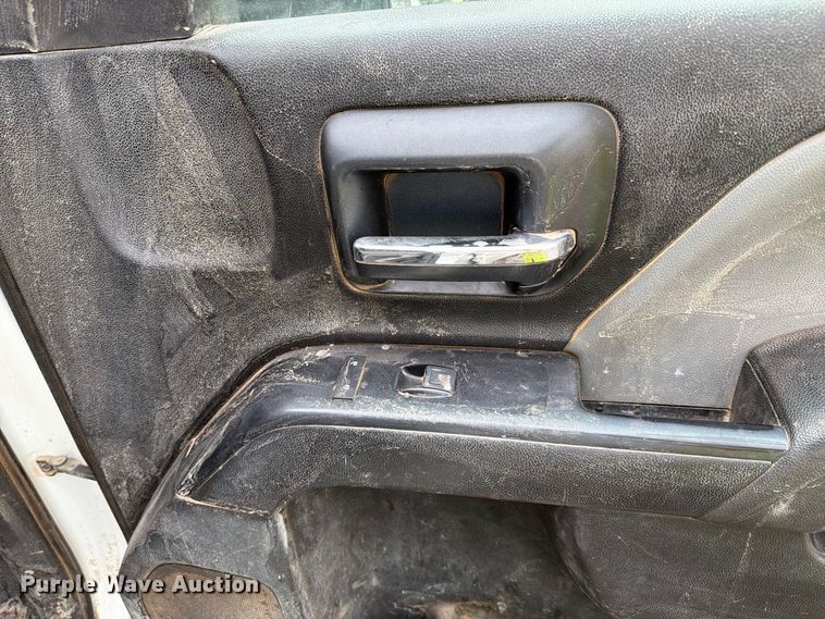 image for item FI2082 2019 Chevrolet Silverado 2500HD Ext. Cab pickup truck