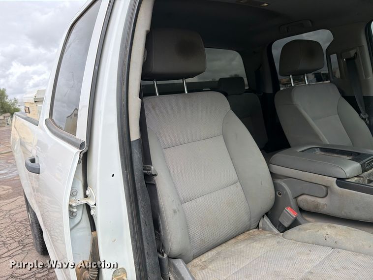 image for item FI2082 2019 Chevrolet Silverado 2500HD Ext. Cab pickup truck