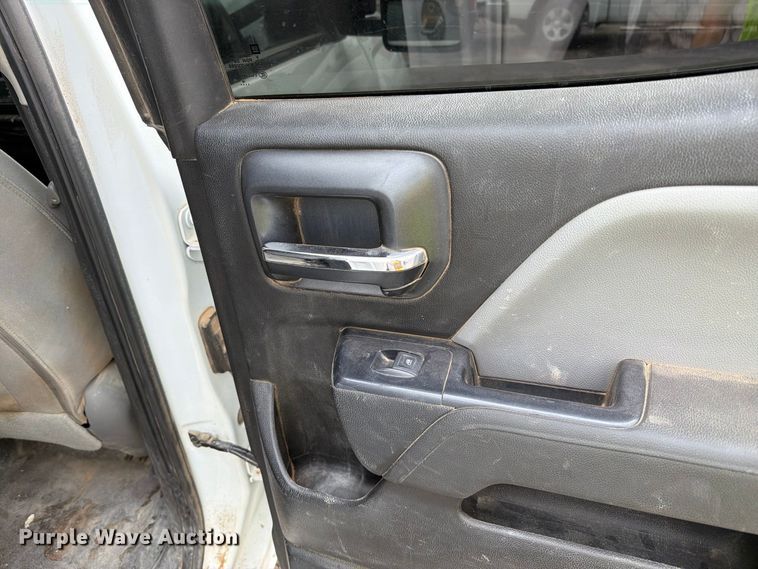 image for item FI2082 2019 Chevrolet Silverado 2500HD Ext. Cab pickup truck