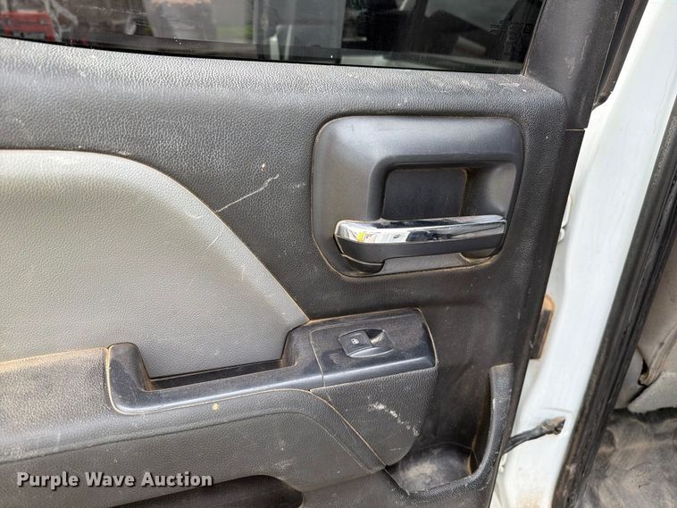 image for item FI2082 2019 Chevrolet Silverado 2500HD Ext. Cab pickup truck