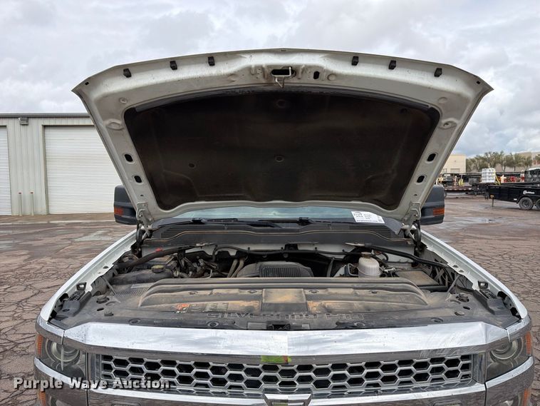 image for item FI2082 2019 Chevrolet Silverado 2500HD Ext. Cab pickup truck
