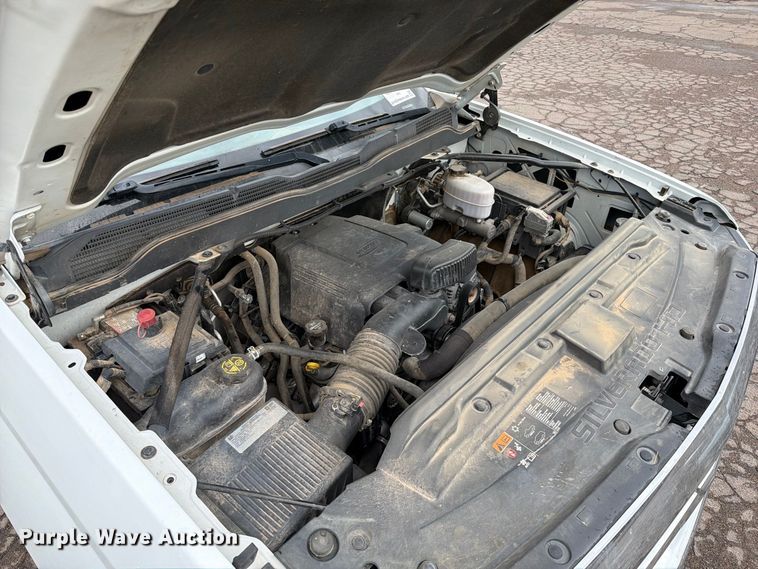 image for item FI2082 2019 Chevrolet Silverado 2500HD Ext. Cab pickup truck