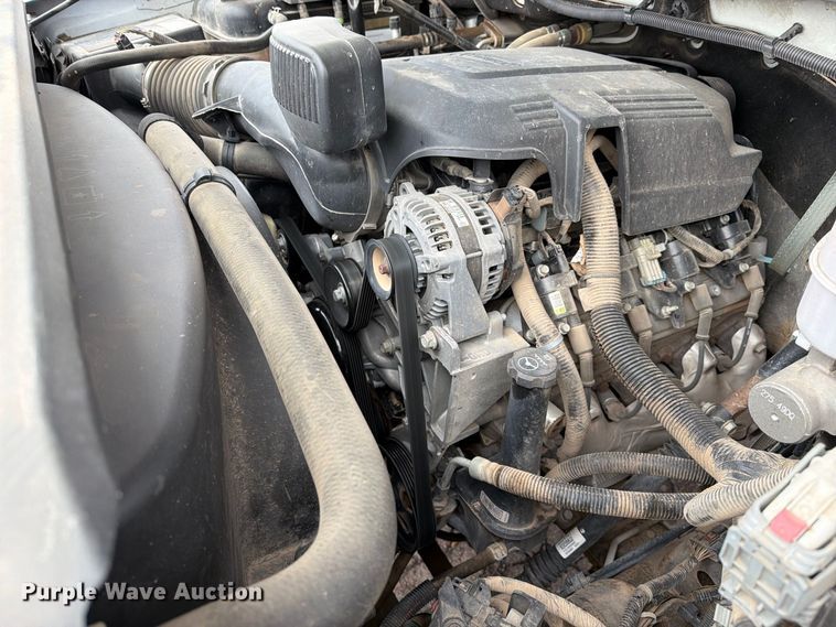 image for item FI2082 2019 Chevrolet Silverado 2500HD Ext. Cab pickup truck