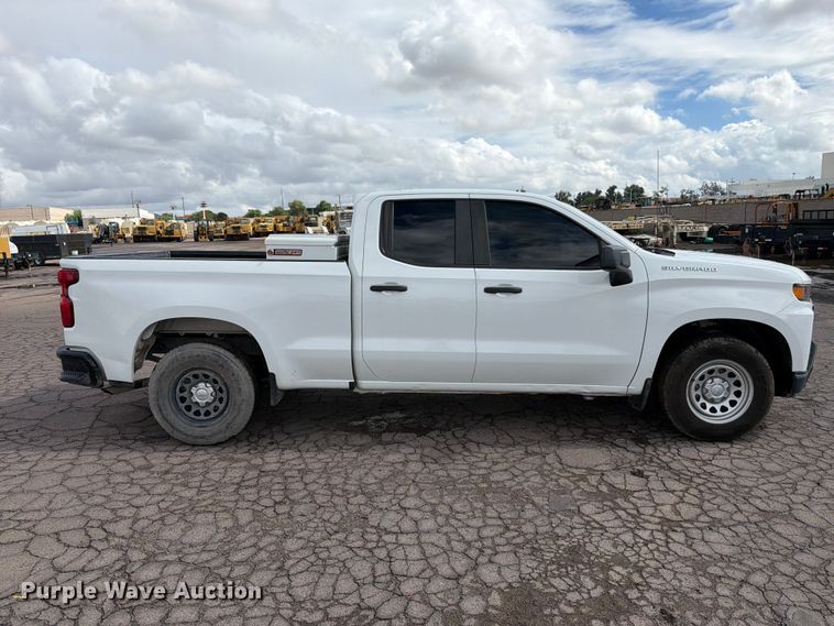 image for item FI2083 2020 Chevrolet Silverado 1500 Ext. Cab pickup truck
