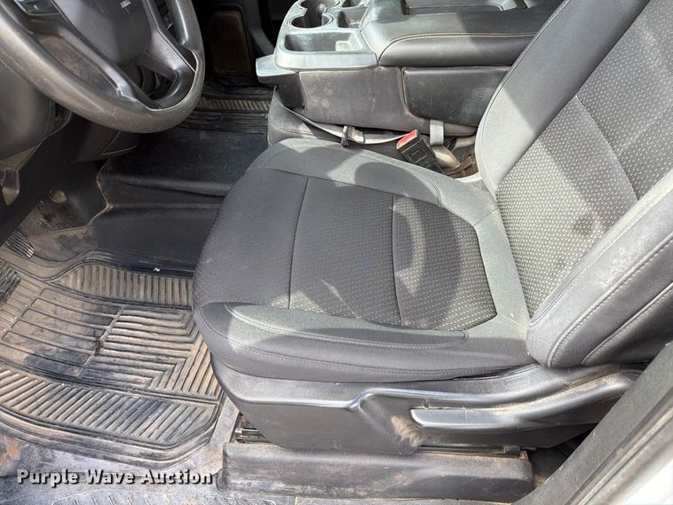 image for item FI2083 2020 Chevrolet Silverado 1500 Ext. Cab pickup truck