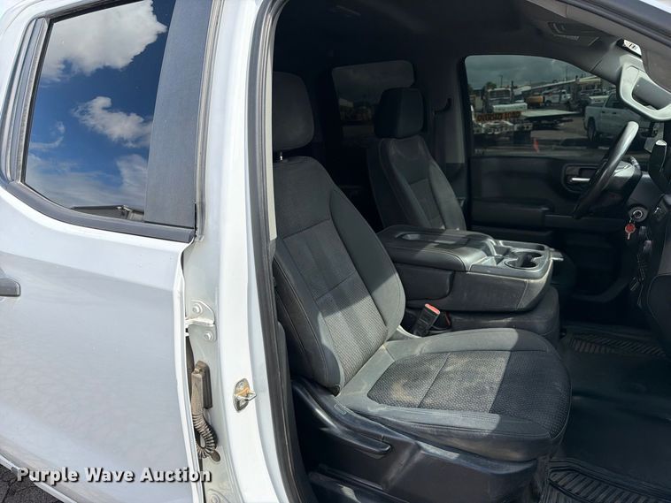 image for item FI2083 2020 Chevrolet Silverado 1500 Ext. Cab pickup truck