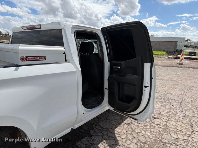 image for item FI2083 2020 Chevrolet Silverado 1500 Ext. Cab pickup truck