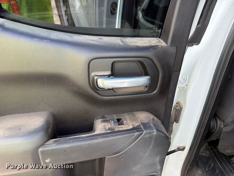 image for item FI2083 2020 Chevrolet Silverado 1500 Ext. Cab pickup truck