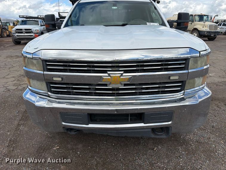 image for item FI2084 2016 Chevrolet Silverado 3500HD Crew Cab flatbed pickup truck