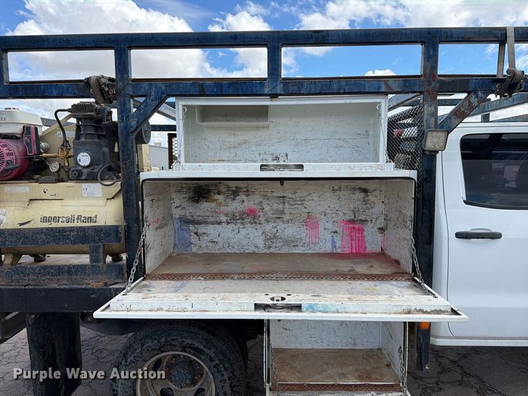 image for item FI2084 2016 Chevrolet Silverado 3500HD Crew Cab flatbed pickup truck