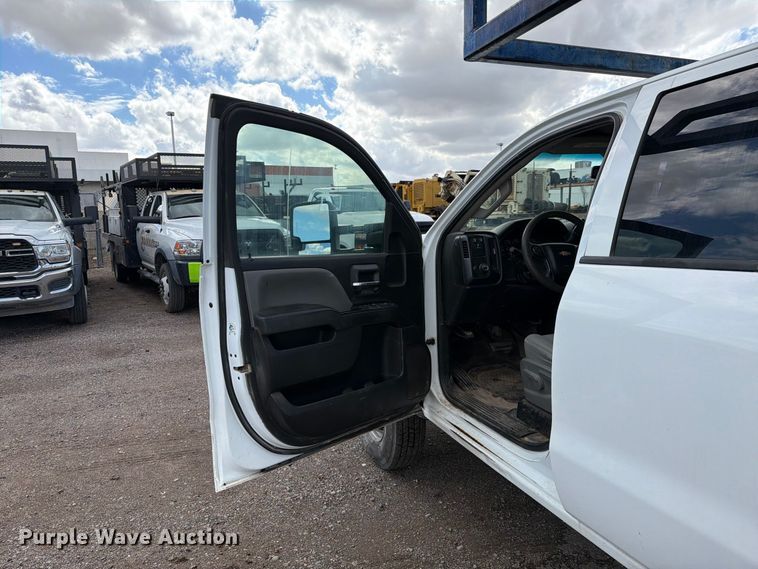 image for item FI2084 2016 Chevrolet Silverado 3500HD Crew Cab flatbed pickup truck