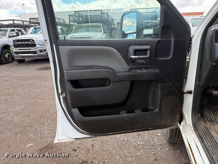 image for item FI2084 2016 Chevrolet Silverado 3500HD Crew Cab flatbed pickup truck