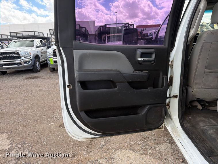 image for item FI2084 2016 Chevrolet Silverado 3500HD Crew Cab flatbed pickup truck