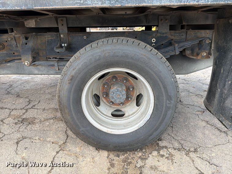 image for item FI2084 2016 Chevrolet Silverado 3500HD Crew Cab flatbed pickup truck