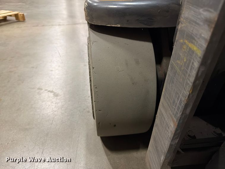 image for item FK2230 2019 Crown RC5545-40 forklift