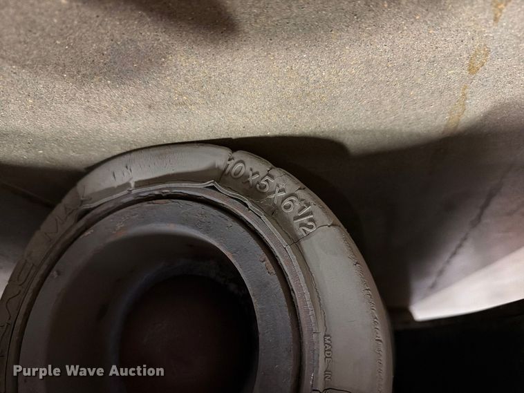 image for item FK2230 2019 Crown RC5545-40 forklift