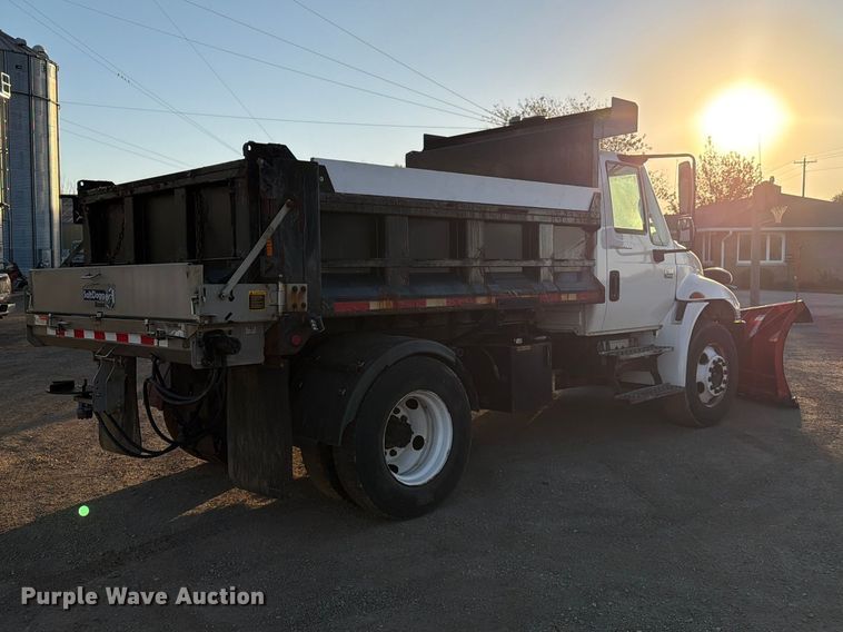 image for item FK4202 2006 International 4300 dump truck